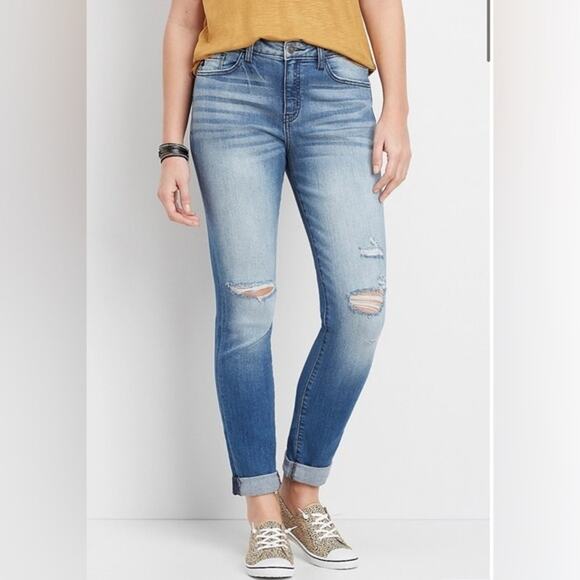 KanCan Medium Wash Destructed Boyfriend Jean NWT - Picture 1 of 12